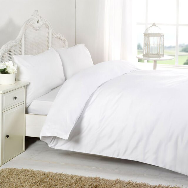 Brittneyann Satin Solid Colour Duvet Cover Set with Pillowcases Included