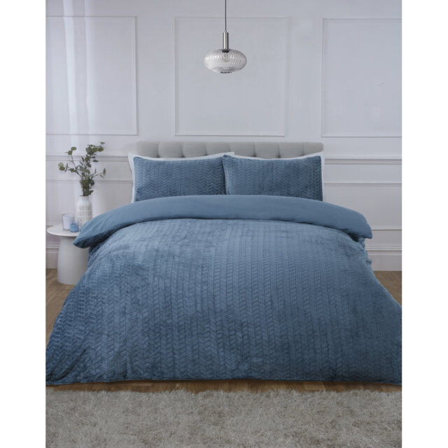 Chevron Fur Polyester Chevron Duvet Cover Set with Pillowcases Included