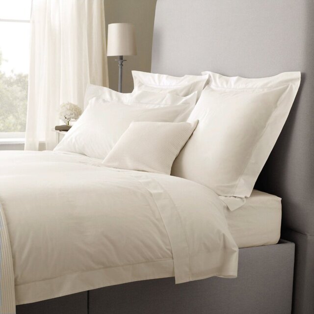 Legett 100% Egyptian-Like Cotton 200 Thread Count Fitted Sheet
