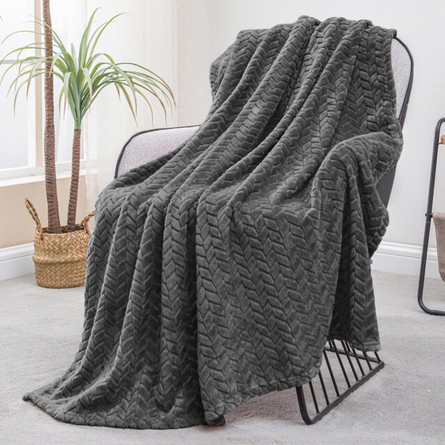 Fleece Throw Blanket For Couch And Bed, 127X178 CM Soft Cozy Jacquard Flannel Blankets, Lightweight Fuzzy Plush Warm Throws For All Seasons, Dark Grey