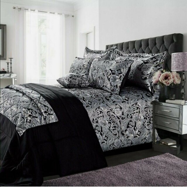 Dieter Polyester Paisley Bedspread with Pillowcases Included