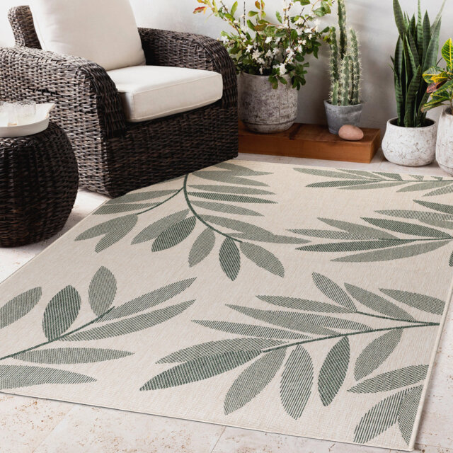 Timmons Floral Hand Woven Indoor / Outdoor Area Rug