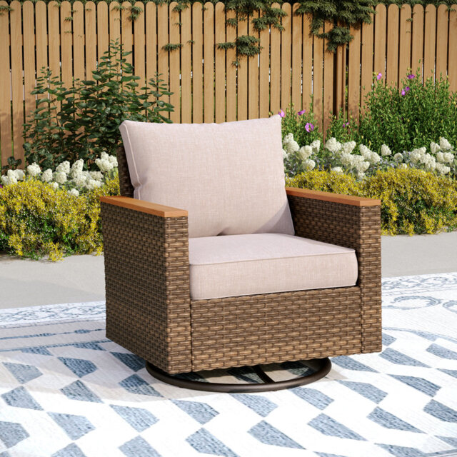 Premium All-Weather Wicker Outdoor Lounge Chair
