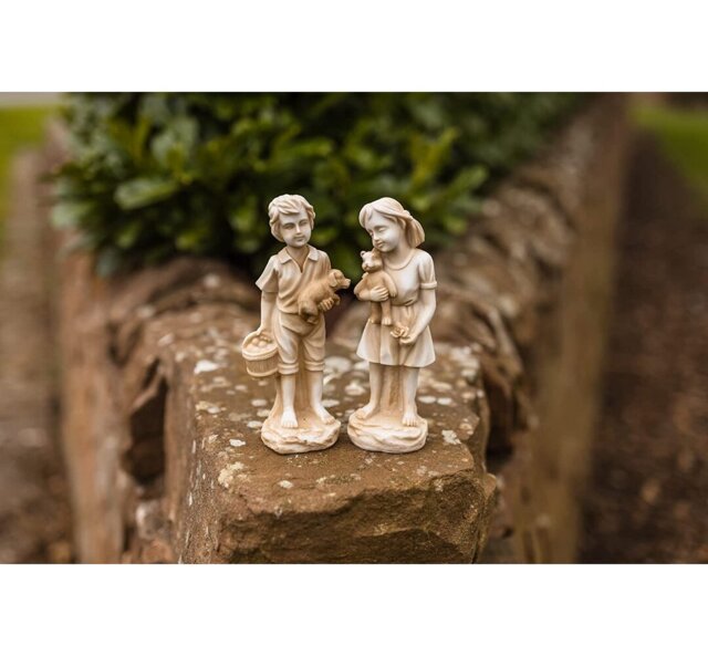 Aleshire Plastic Garden Statue