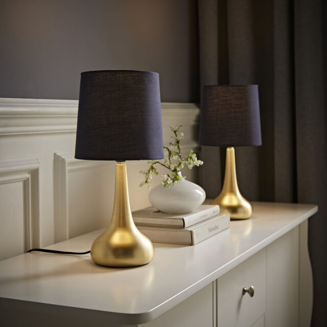 Akaysha Metal Table Lamp