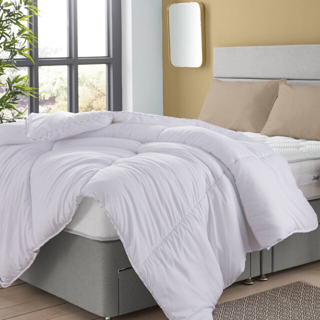 Sealy Anti-Allergy 10.5 Tog Duvet