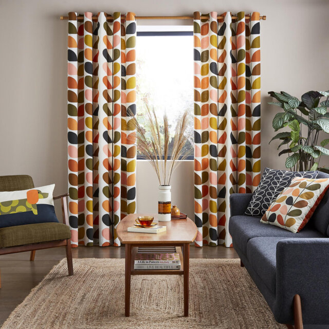 Multi Stem Auburn Eyelet Curtain
