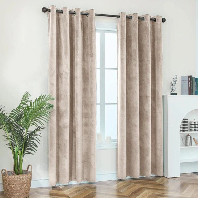 Crushed Velvet Eyelet Ready Made Thermal Drape & Curtain