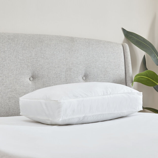 Luxury Box 200 Thread Count 100% Cotton Medium Support Pillow
