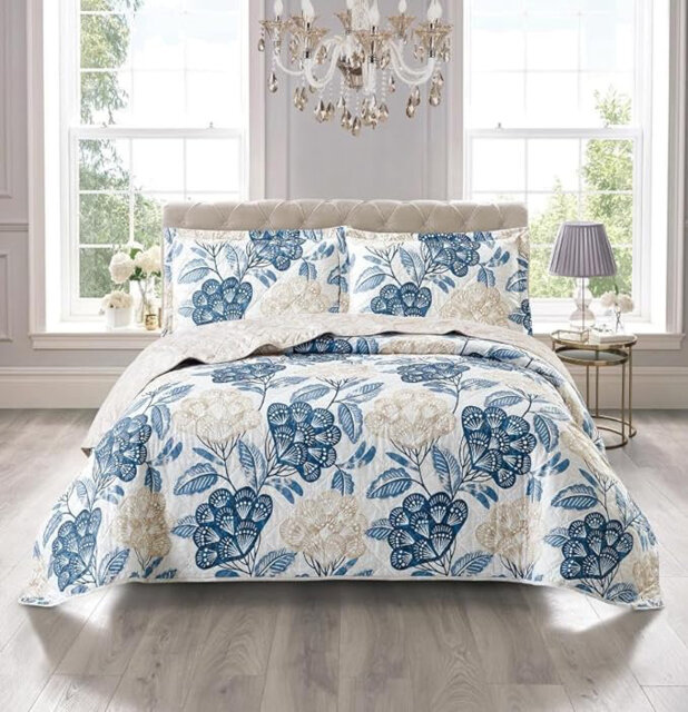Andrena Bedspread with Pillow Shams Included