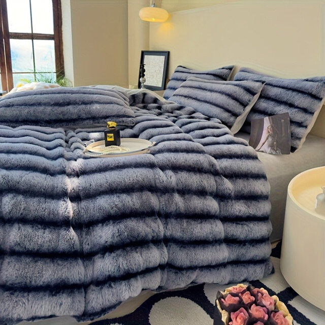 Faux Rabbit Fur Blanket Machine Woven Throw Blanket