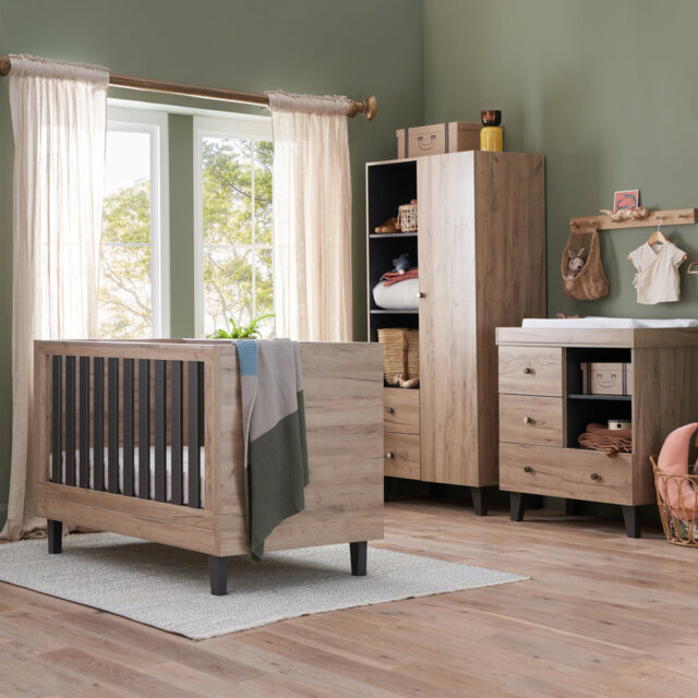 Tutti Bambini Como 3-Piece Nursery Furniture Room Set