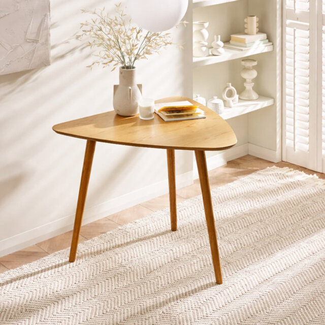 Detres Dining Table