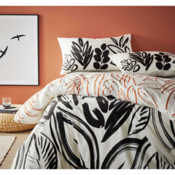 Aliyaha Floral Duvet Cover Set with Pillowcases Included