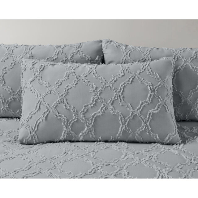 Demarien Luxury Allover Tuft Shabby Elegance Filled Cushion
