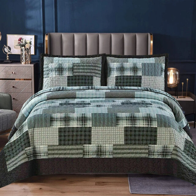 Polyester Patchwork Bedspread with Pillow Shams Included