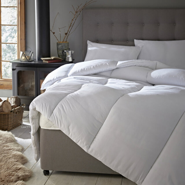 Silentnight Warm and Cosy Double Decker 18 Tog Duvet