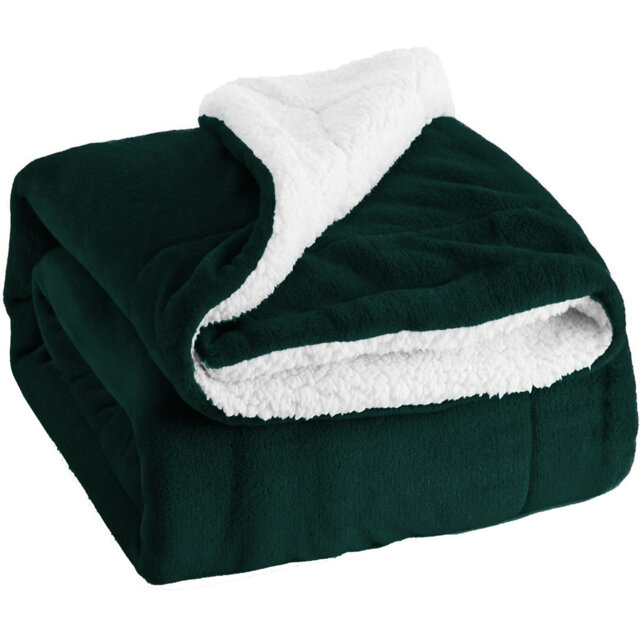 Super Soft Sherpa Fleece Blanket – Reversible Cozy Throw 240 GSM