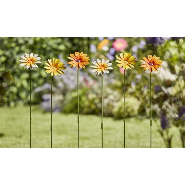 Montaigne Plants & Flowers Weather Resistant Metal Garden Statue