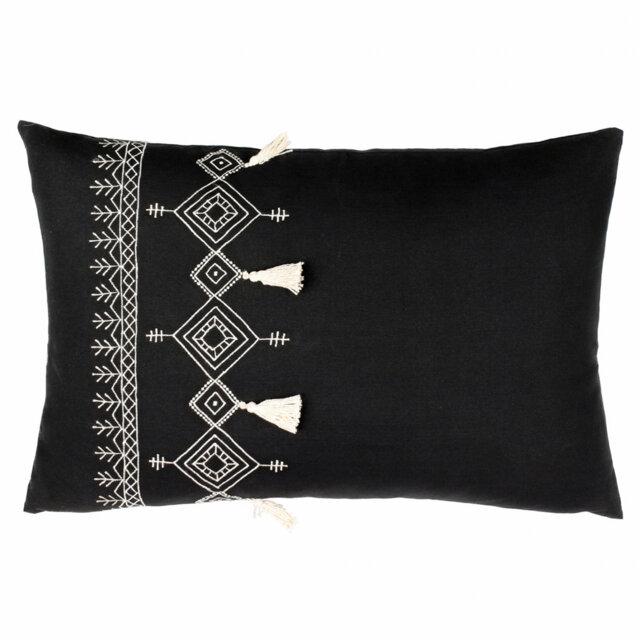 Pritta Geometric Rectangular Throw Cushion
