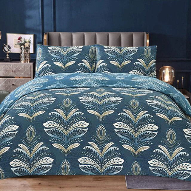 Polyester Patchwork Bedspread with Pillow Shams Included