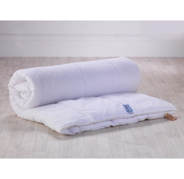 Super Soft Cotton Blend Dual Temperature Duvet, expertly crafted with high-quality hollowfibre filling.