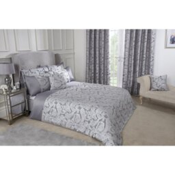 Duchess Polyester Paisley Duvet Cover Set with Pillow Shams