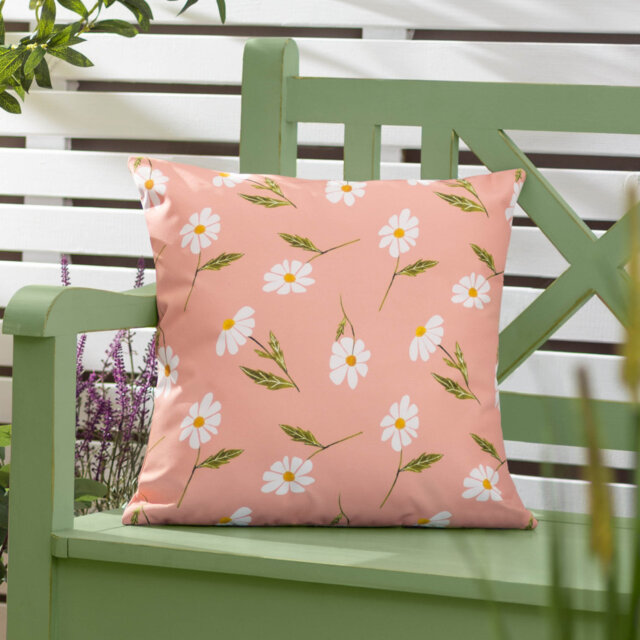 Daisies Indoor / Outdoor Floral Throw Cushion Cover