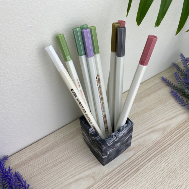 Neomi Square Pen Pot