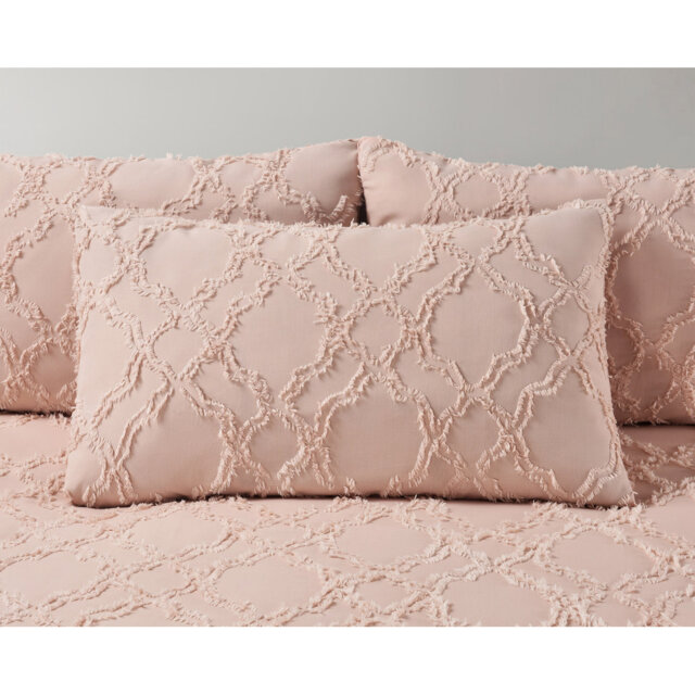 Demarien Luxury Allover Tuft Shabby Elegance Filled Cushion