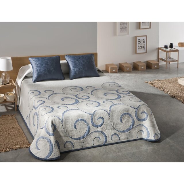 Paityn Polyester No Pattern Bedspread
