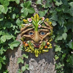 Laursen Plants & Flowers Weather Resistant Plastic Garden Statue