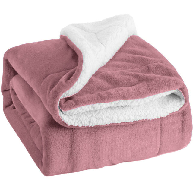 Super Soft Sherpa Fleece Blanket – Reversible Cozy Throw 240 GSM