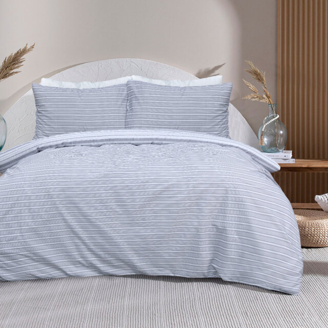 Braylynn Polyester Striped Duvet Cover Set with Pillowcases Included
