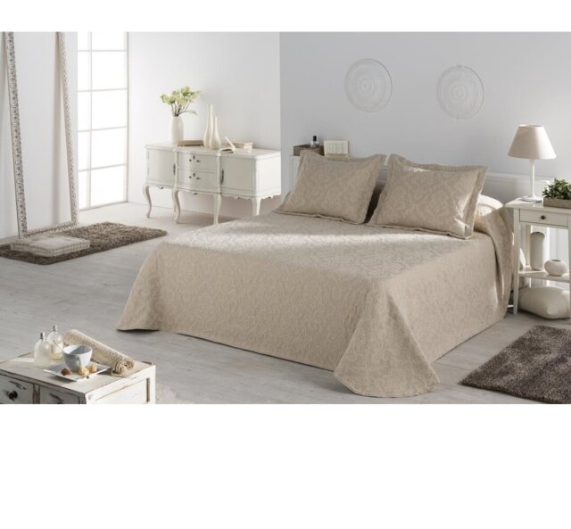 Lisa Cotton Blend Damask Bedspread