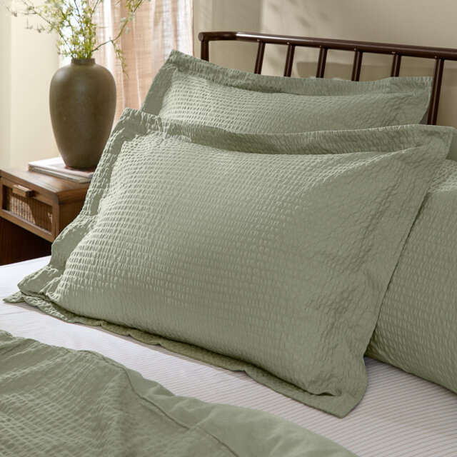 Hebden Relaxed Seersucker Pillowcase Case Pack