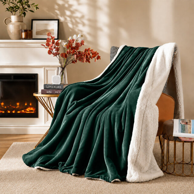 Reversible Sherpa Fleece Blanket - Ultra Soft Warm Throw for Sofa, Bed & Cosy Nights