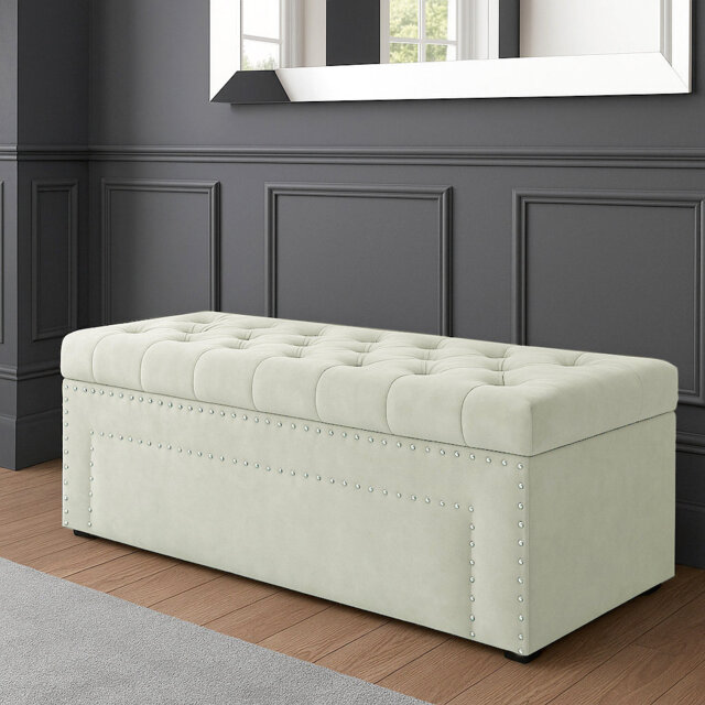 Duke Ottoman Storage Box - Chesterfield Upholstered Blanket Box - Plush Velvet Ottoman Bench with Storage