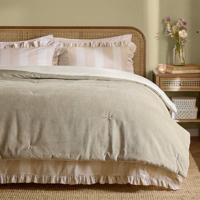 Edie Cotton Solid Colour Bedspread