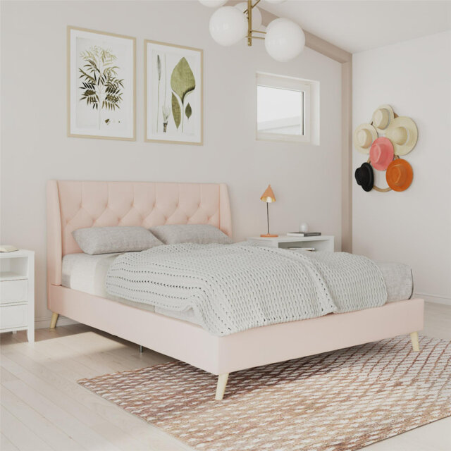 Her Majesty Upholstered Platform Bed