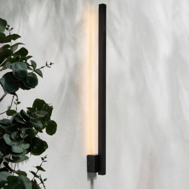 CF8165CD3409436B909814DD4A4525C9 Daylani Outdoor IP54 10w LED 63cm Linear Wall Light in a Black Finish
