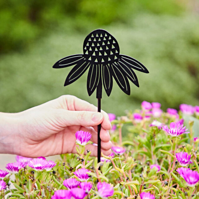 Plants & Flowers Metal Garden Statue