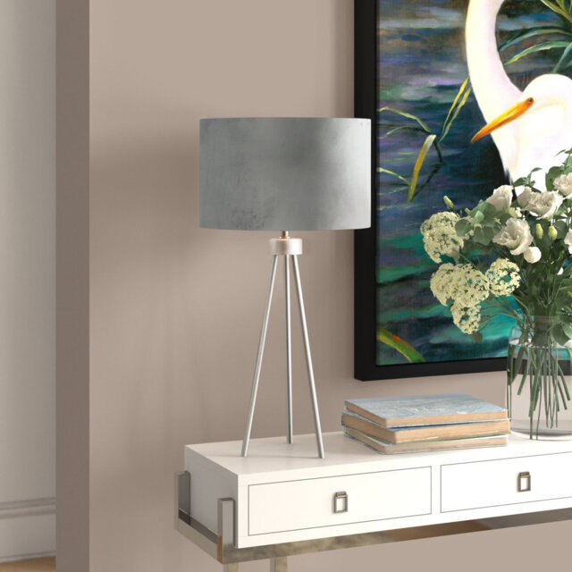 Laci Metal Tripod Lamp