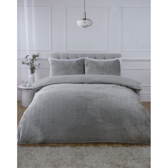 Chevron Fur Polyester Chevron Duvet Cover Set with Pillowcases Included