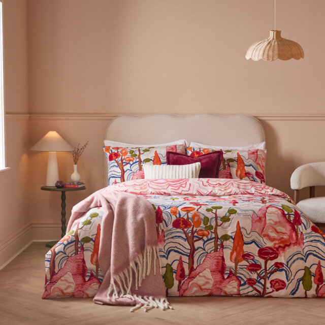 Terra Nova Polyester No Pattern Duvet Cover Set with Pillowcases Included