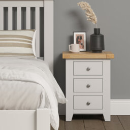 Windsor 47 cm W Bedside Table