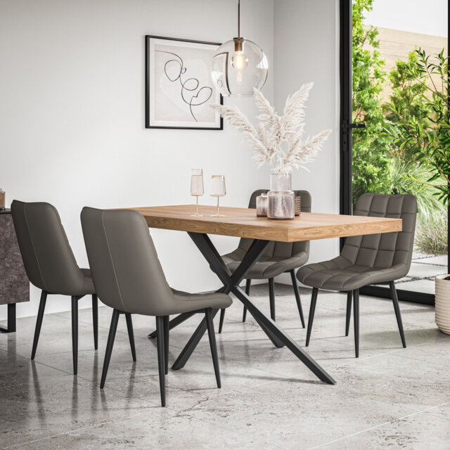 Akaalbir 6 - Person Dining Set