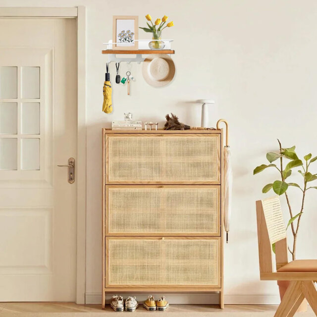 Wall Organizer with Key Hooks