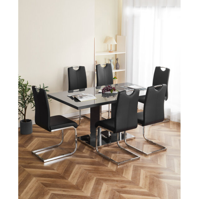 Arrowyn Dining Set