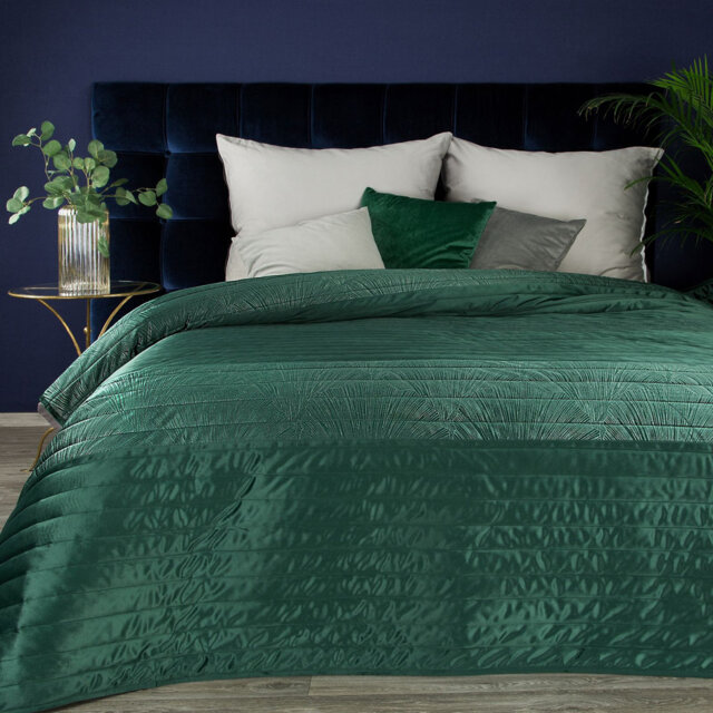 Megaira Polyester Solid Colour Bedspread